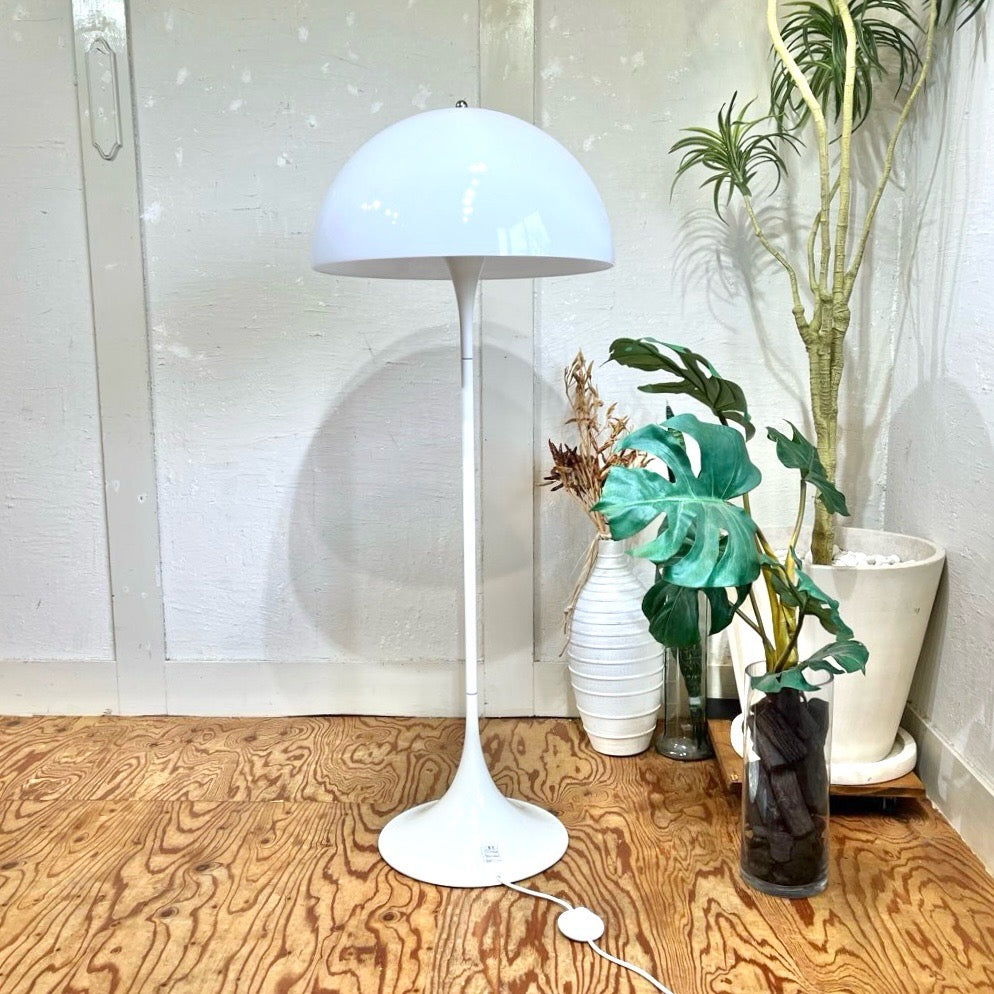 ルイスポールセン / Louis Poulsen パンテラ / Panthella フロアライト