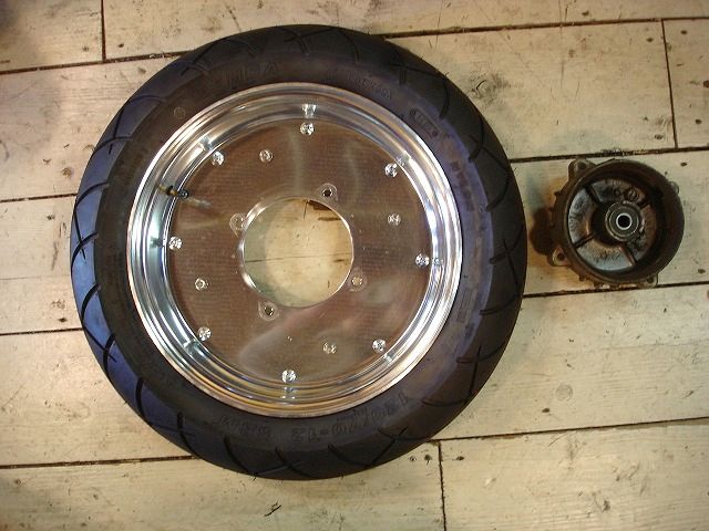 ジャイロキャノピーフロントアルミホイール取り付け｜SPUNKYS