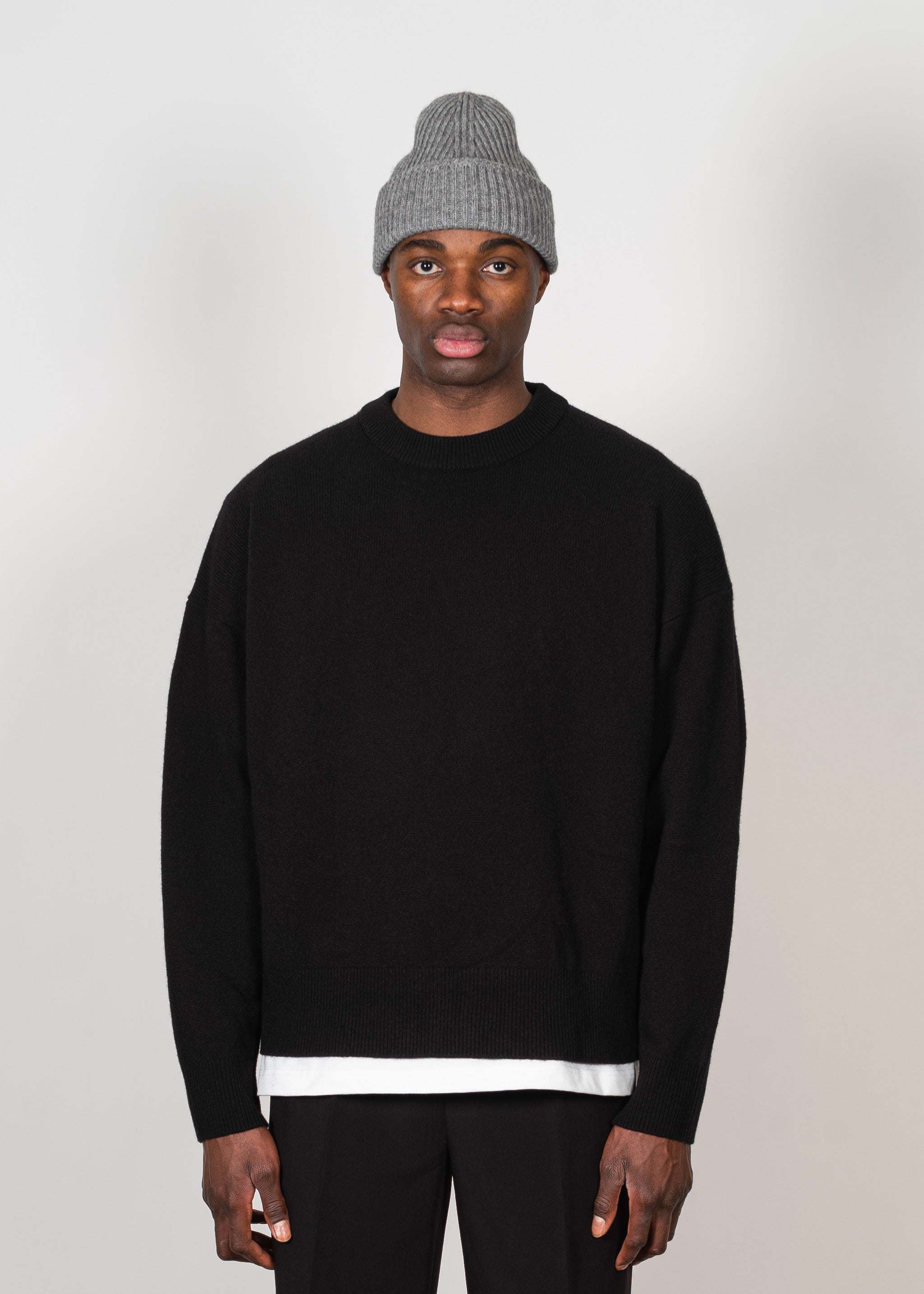Cashmere Blend Oversized Sweater in Black – Yacaia Y-0008 (Unisex)