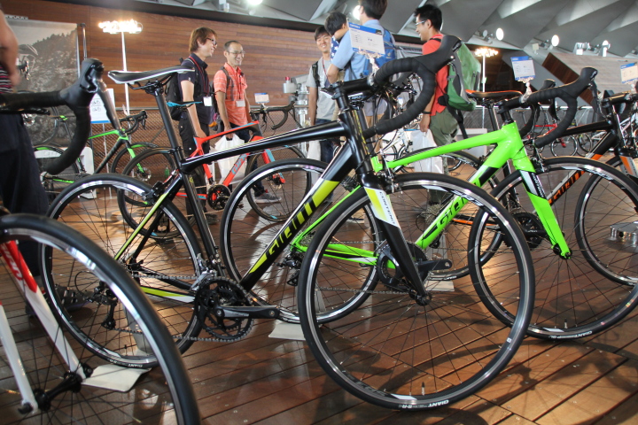 ジャイアント(GIANT) CONTEND2(コンテンド2) 2018年モデル 当店販売