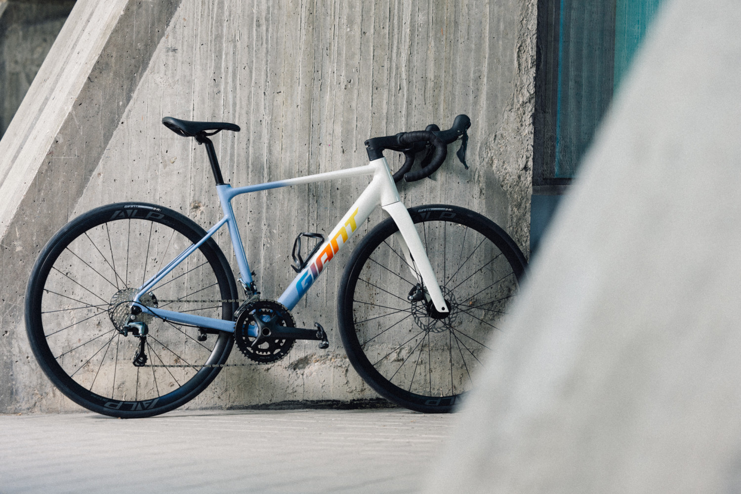 GIANT(ジャイアント) CONTEND SL1(コンテンンド エスエルワン) 2026年