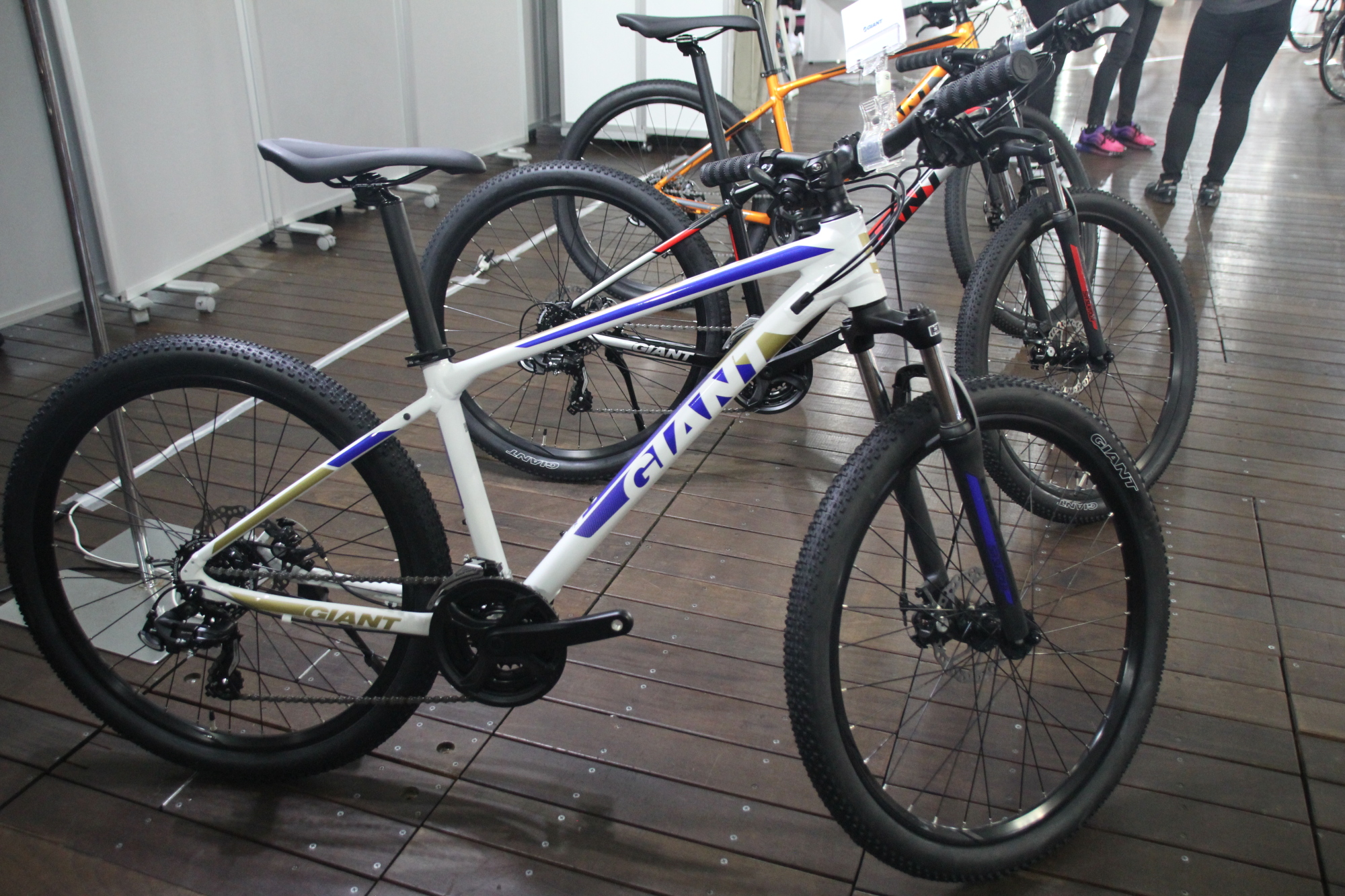 ジャイアントATX giant サイズM 直接引き渡し希望】GIANT ジャイアント