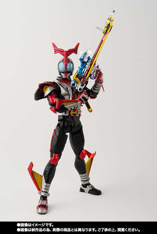 S.H.Figuarts（真骨彫製法） 仮面ライダーカブト ハイパーフォーム