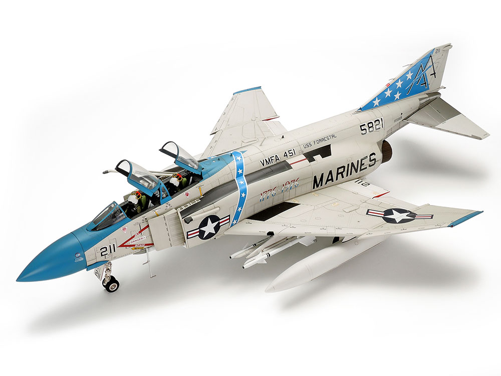 1/32 マクダネル・ダグラス F-4J ファントムII: スケールモデル