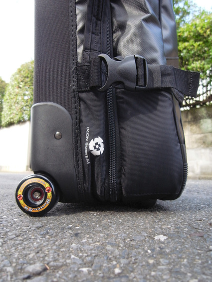 新品 GRAVIS JETWAY キャリーバッグ BURTON NIKE TRAVEL BAG～JETWAY