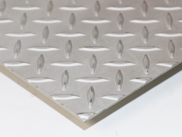 ステンレス縞板（SUS304）：ステンレス・アルミ・鉄板の加工販売『鉄板