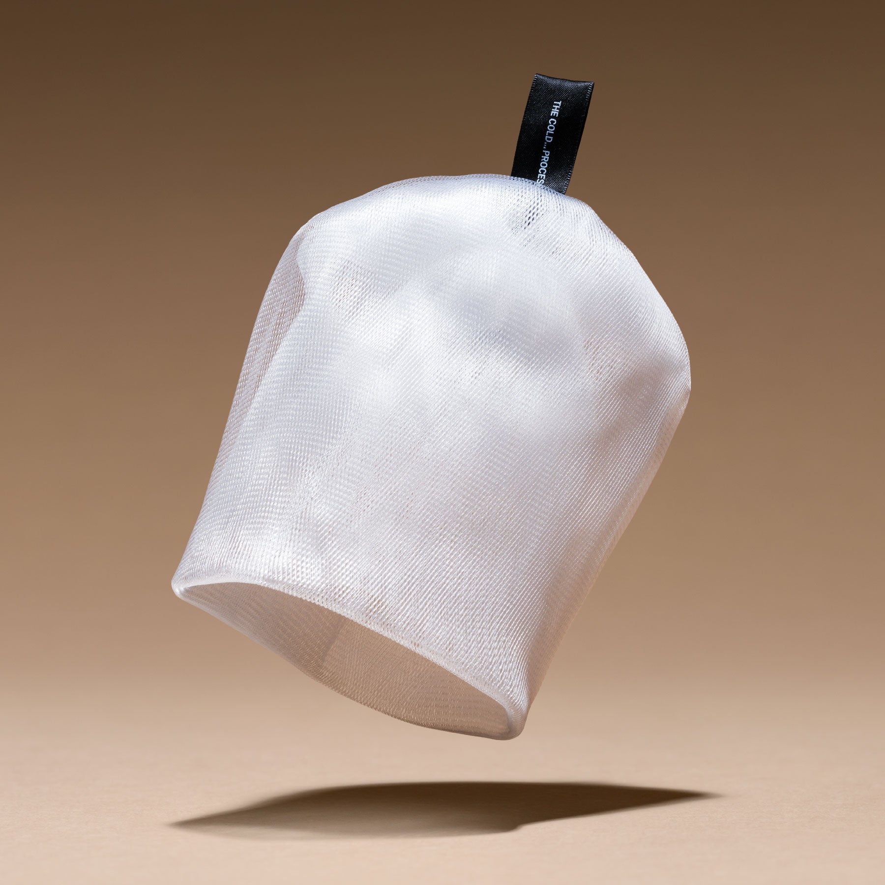 よりきめ細かにモコモコ泡！ 新・6層ポケット付き泡立てネット、誕生