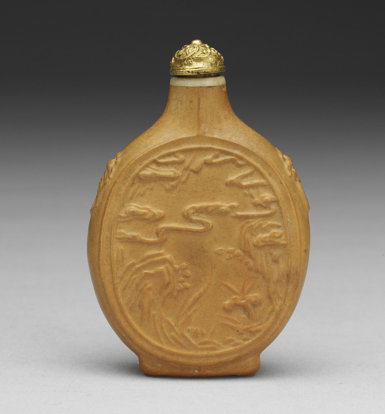 士拿乎—清朝宮廷鼻煙壺の流行 - 芸