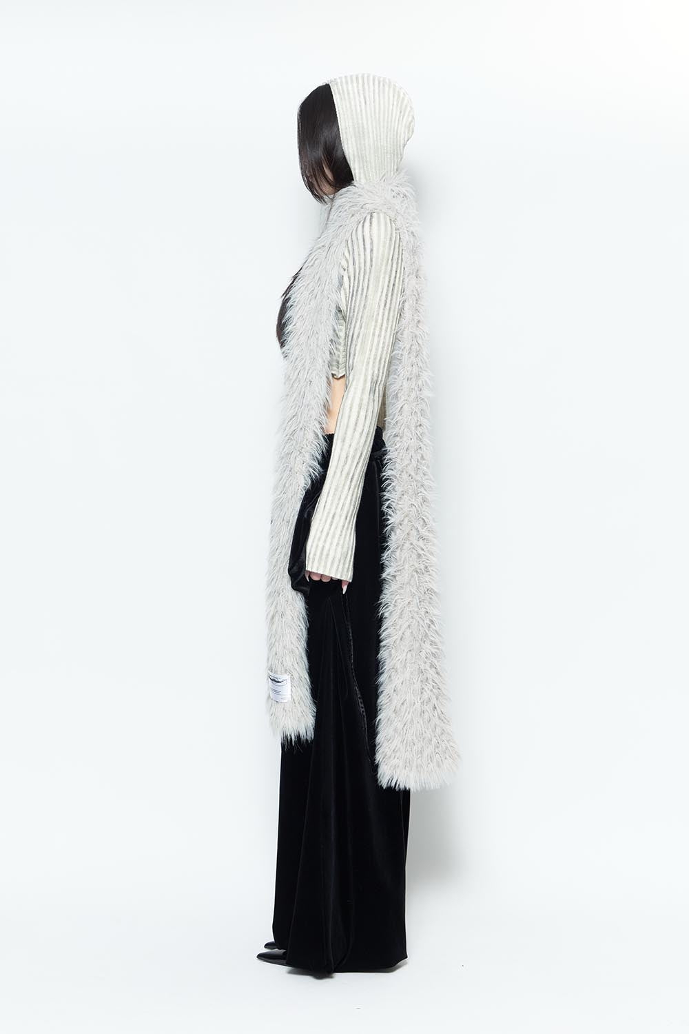 THEREDTHREAD / ザレッドスレッド】S fuzzy scarf