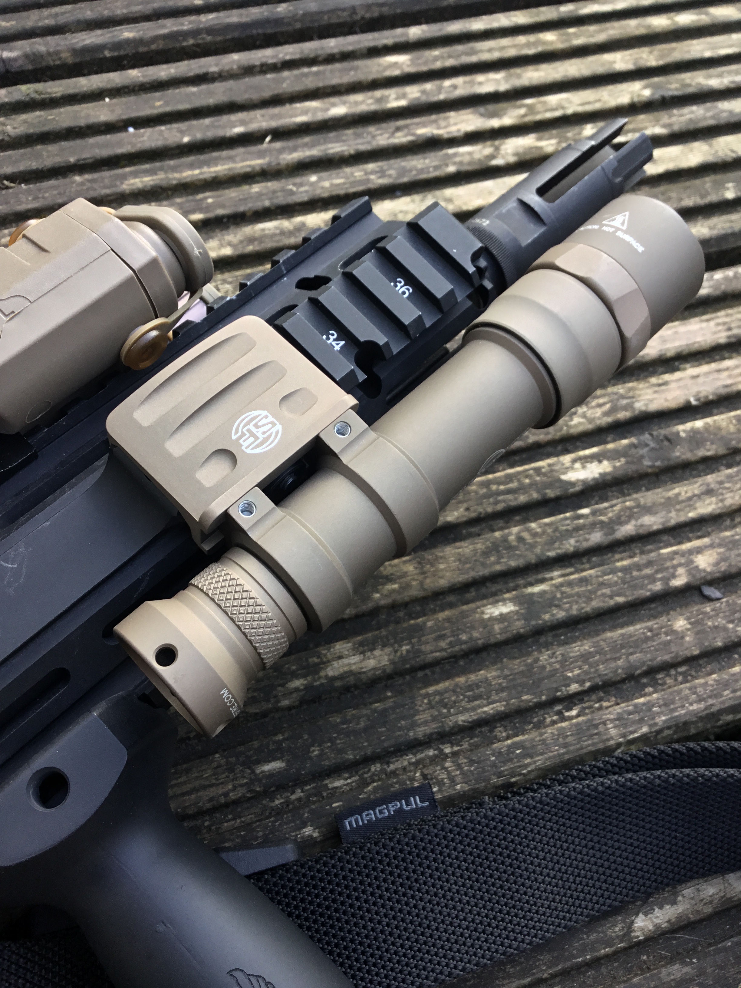 REVIEW: Surefire M600DF Scout Light – The Reptile House