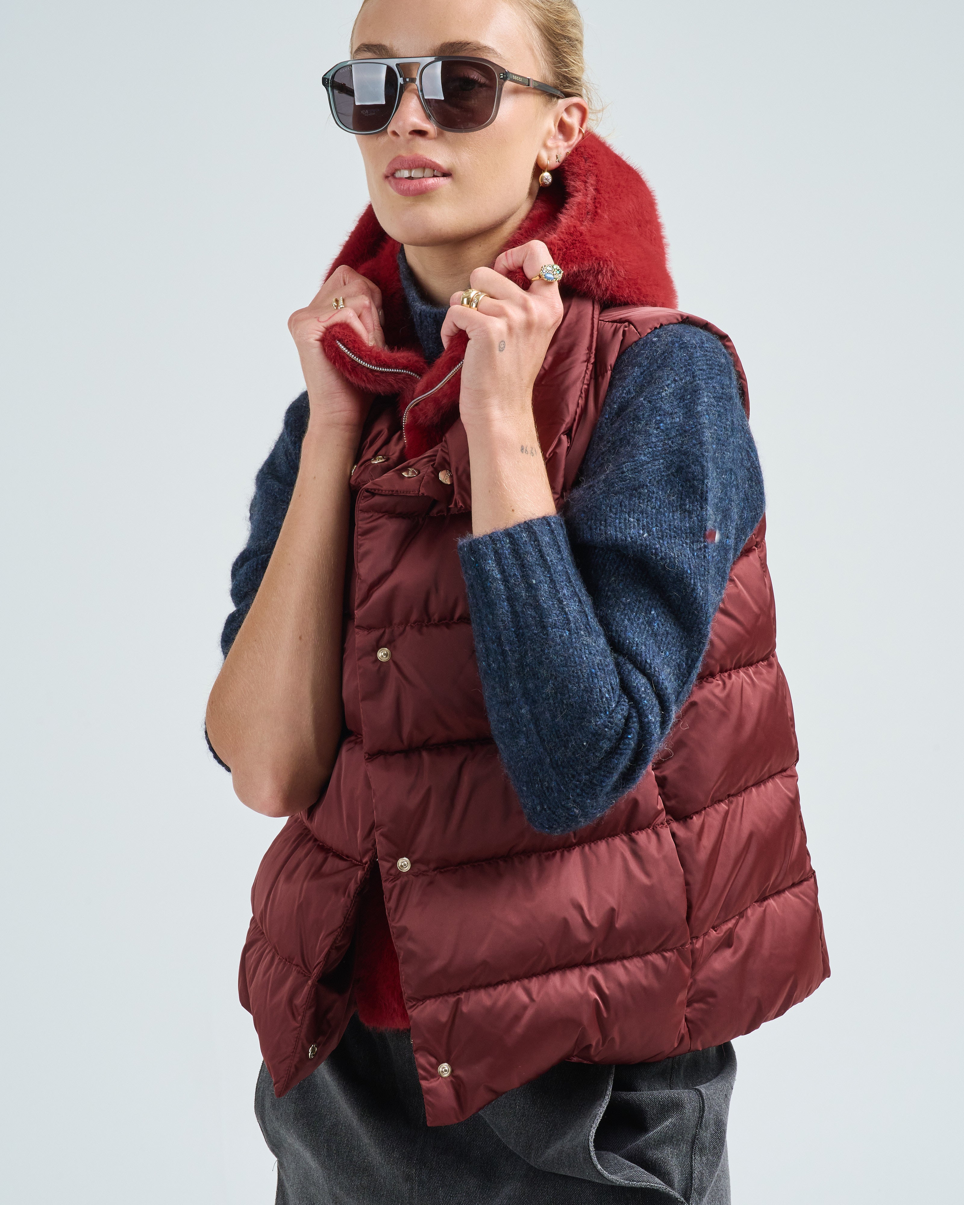 Herno Satin Vest W/ Detachable Faux Fur Hood 6705 Bordeaux