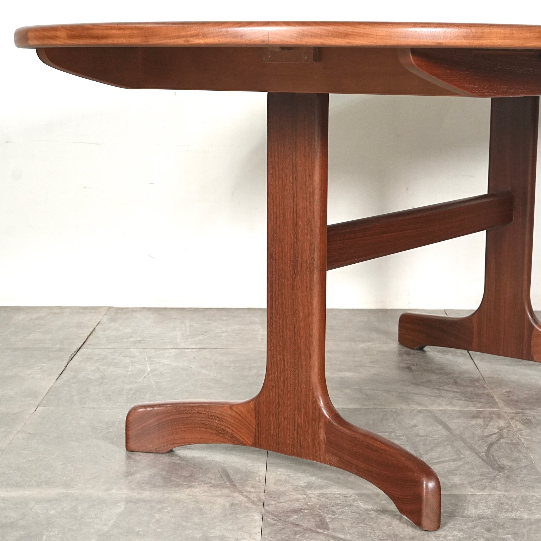 G-PLAN】ホエールレッグ ダイニングテーブル – TIME HYPE