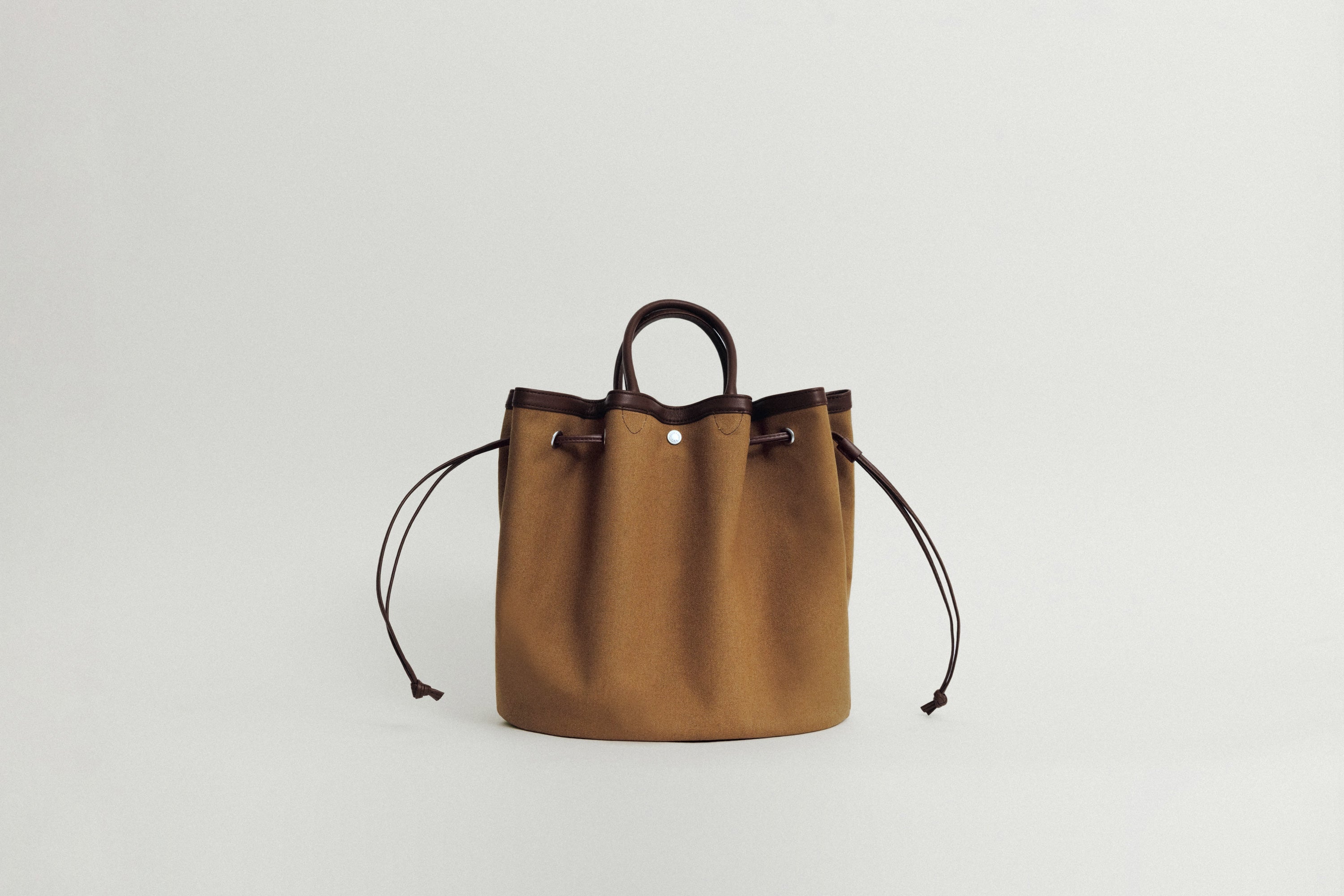 SAC COQUILLE TAN – TOUT Y EST JP