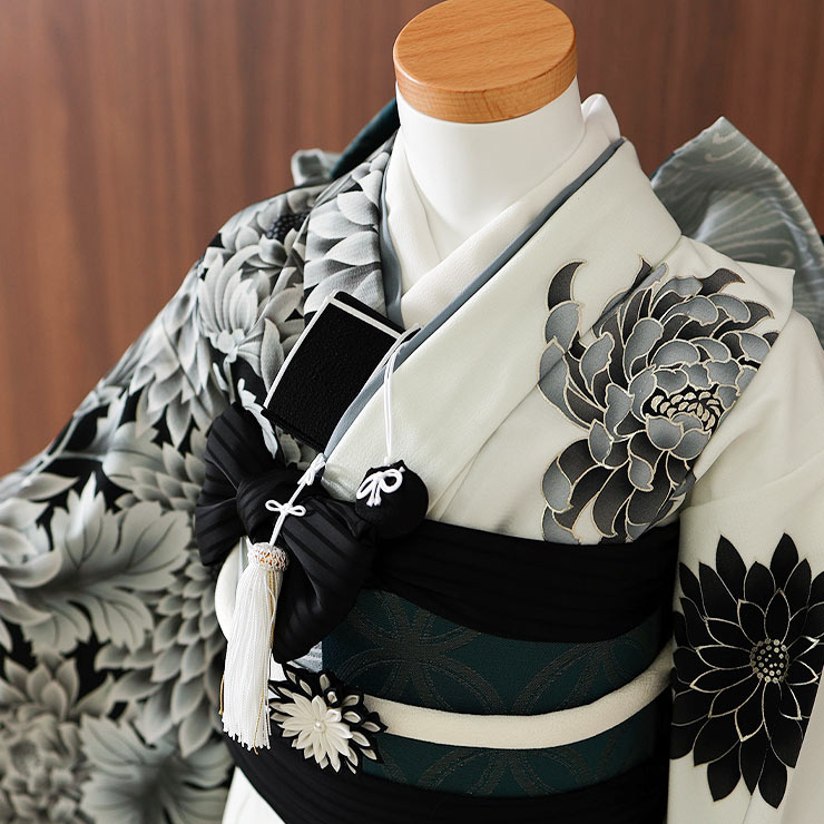 7歳 レトロ正絹白青海波菊 七五三 お着物・作り帯セット アンティーク