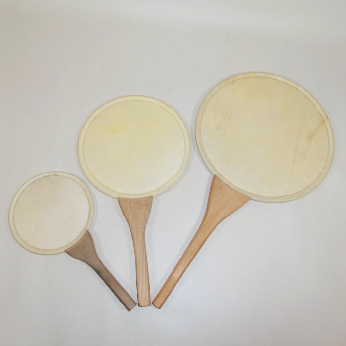 楽天市場】【訳あり】【うちわ太鼓】団扇太鼓 バチ付 題目太鼓 7寸/1尺