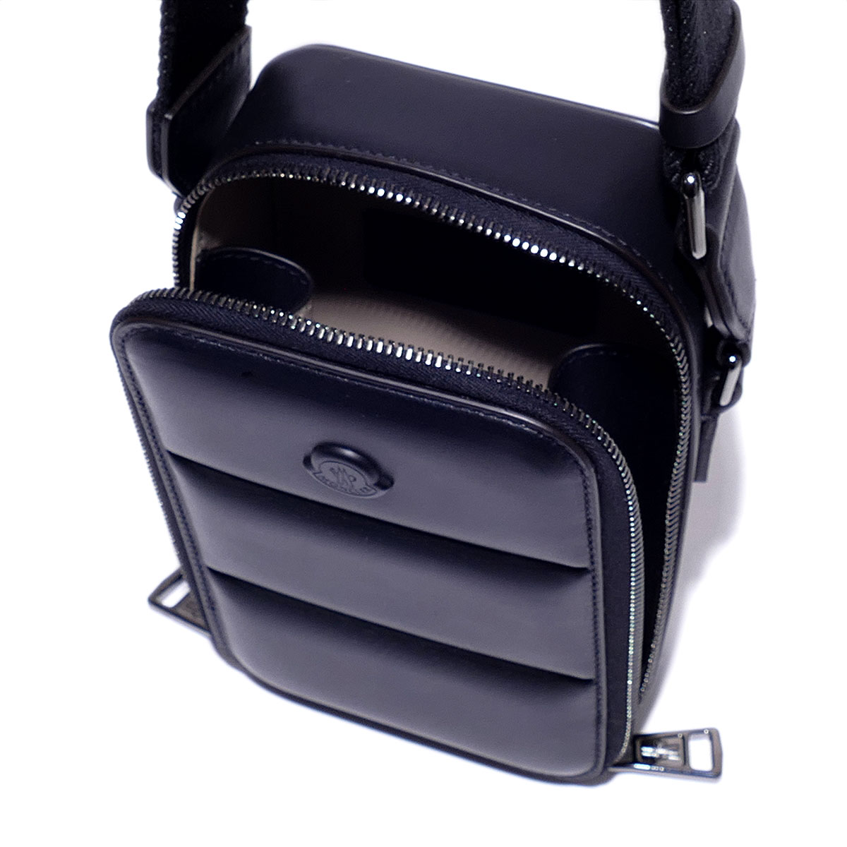 楽天市場】モンクレール 本革クロスボディバッグ 5L00002 999ブラック