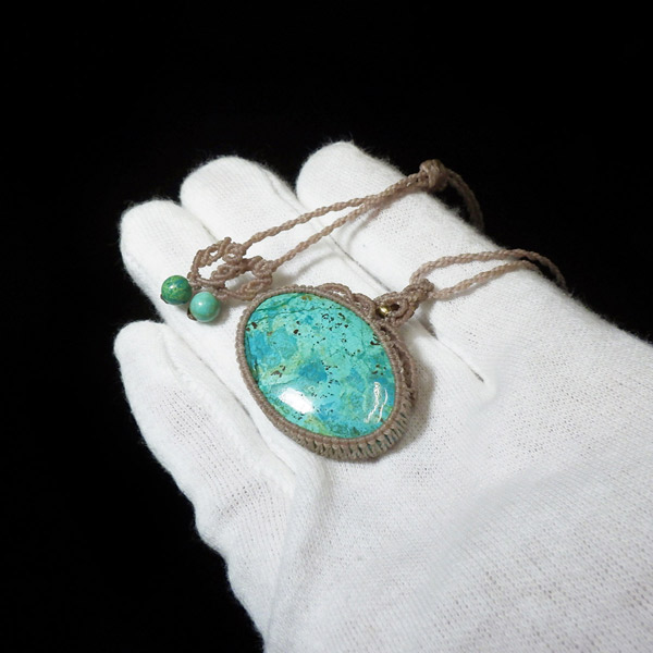 楽天市場】クリソコラ マクラメペンダント 天然石ペンダント