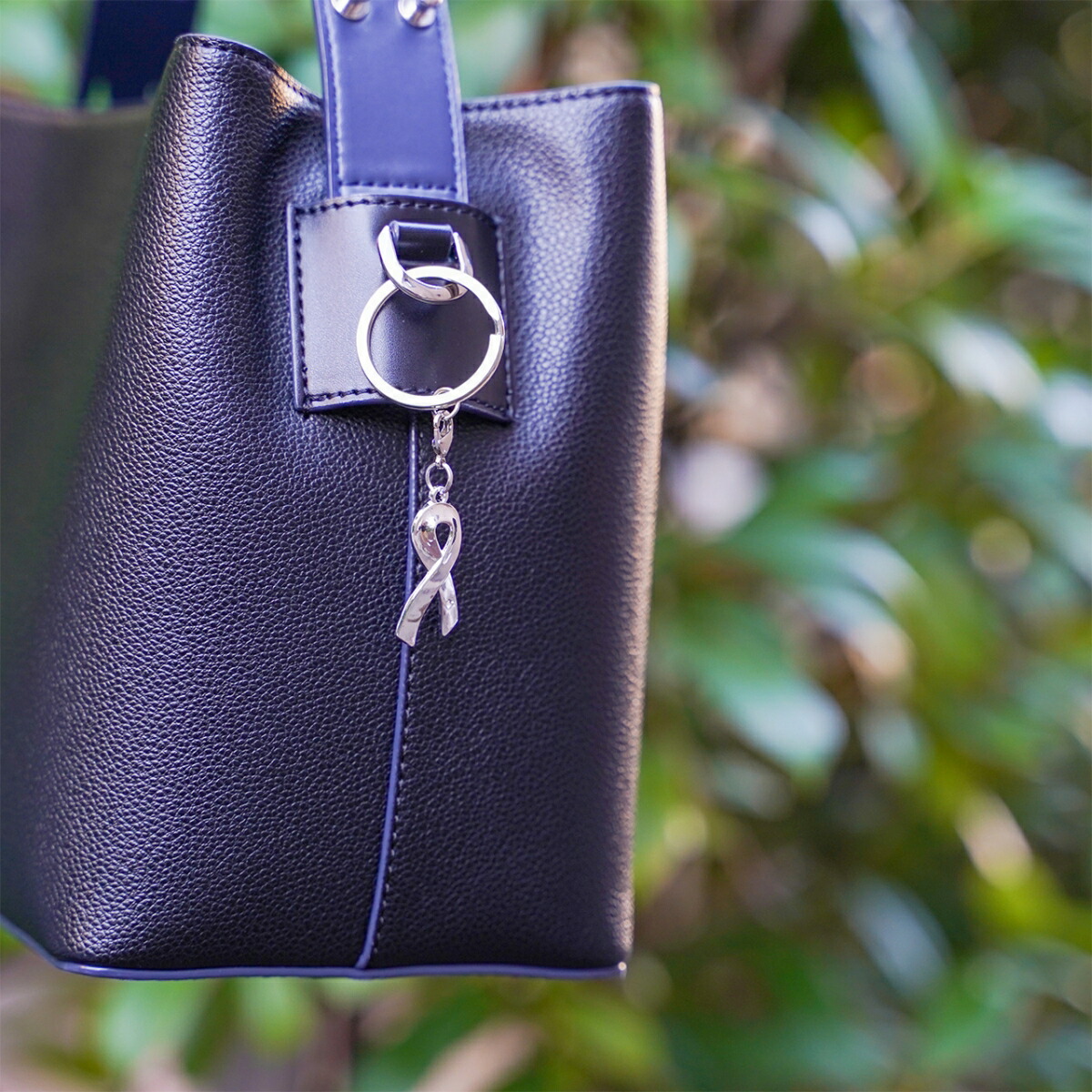 楽天市場】【送料無料】シルバー キーホルダー チャーム うつ病 統合