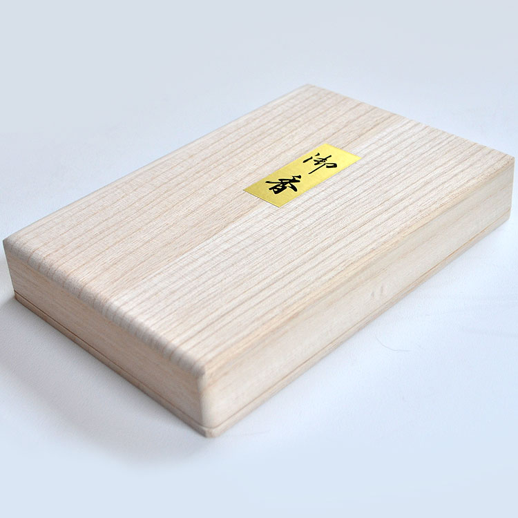 楽天市場】【ポイント10倍 〜2/23 01:59】【桐箱】沈香［中泥沈み］20g