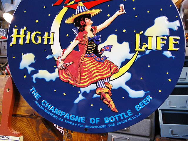 楽天市場】ミラービール ムーンレディ エンボス ティンサイン 看板