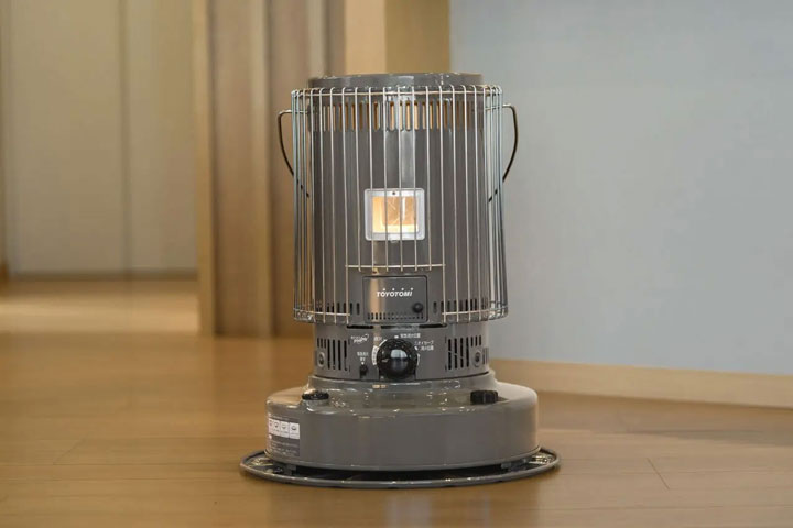 楽天市場】【KS-67H(W)】トヨトミ 石油ストーブ ホワイト 暖房 17〜24