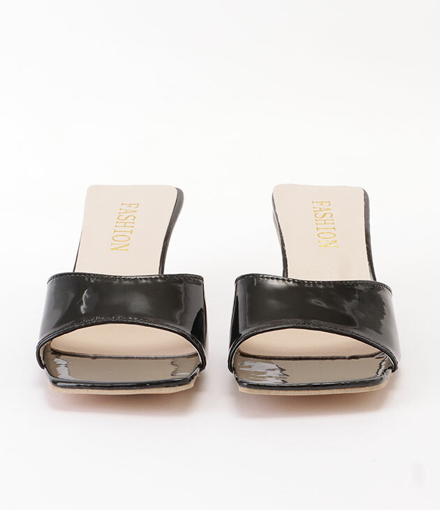 楽天市場】エナメル調スクエアトゥミュールサンダル レディース