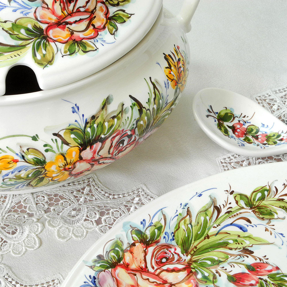 楽天市場】ポルトガル製 陶器 バラ 花柄 手描き ツゥリーン スープ