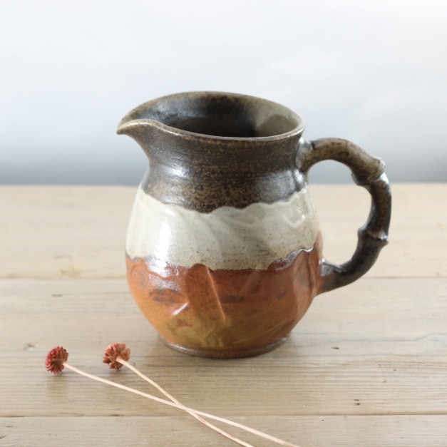 楽天市場】【益子焼】水差し ピッチャー 陶器 カラフェ ふっくら 削り