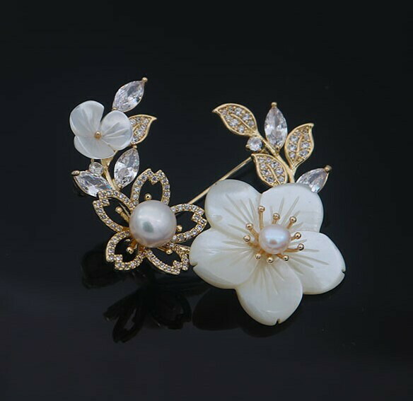 楽天市場】リアル シェル ( 本物の 貝 ) にスワロフスキー CZ