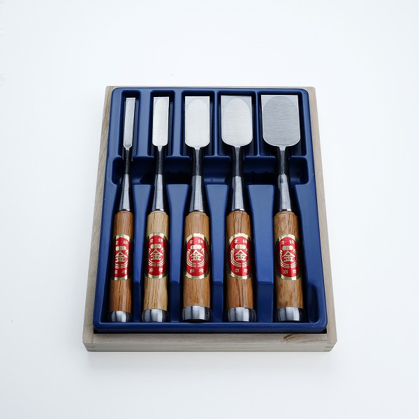 楽天市場】鑿 5本組 セット 本職用 高級 追入のみ 赤樫柄 木箱入り