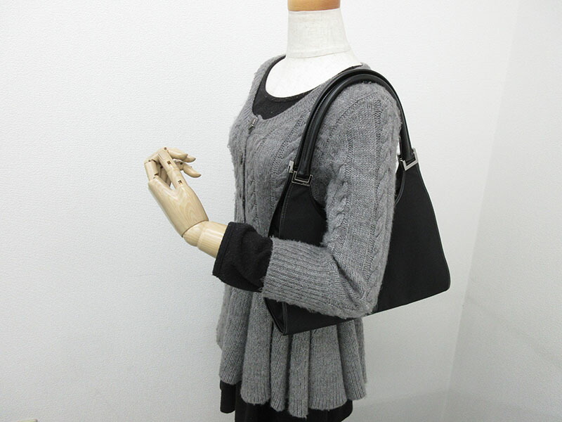 楽天市場】GUCCI(グッチ) ジャッキー ワンショルダーバッグ 0021067 黒