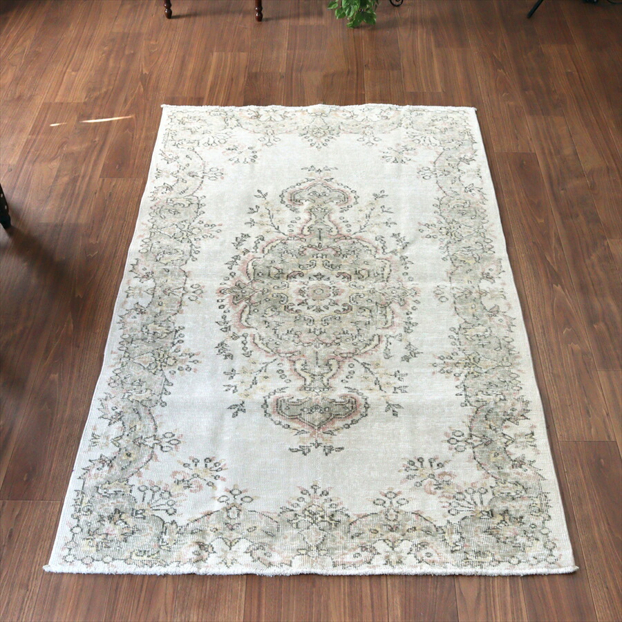 ヴィンテージラグ　ウォッシュ　ベージュオーバーダイ　フローラル　トルコ ヴィンテージターキッシュラグ オーバーダイラグ トルコラグ