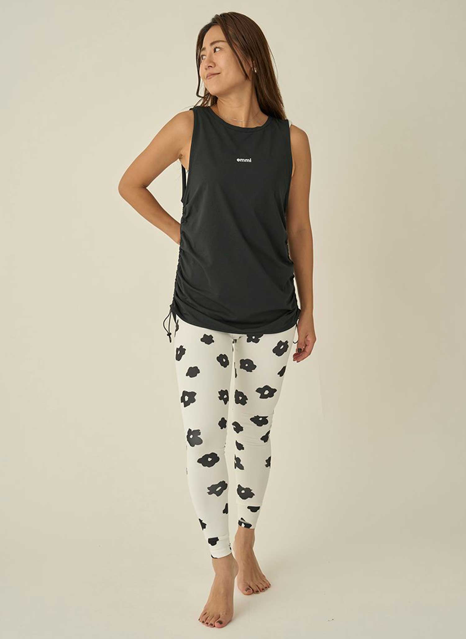 楽天市場】エミ ヨガウェア emmi WELLNESS &TRAINING キャッチー