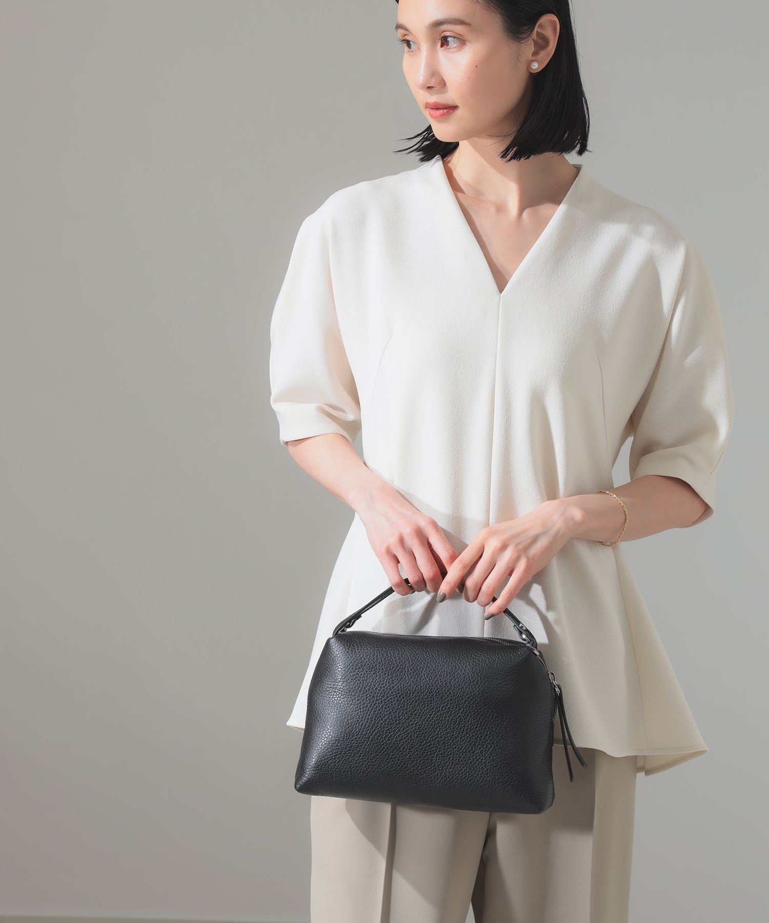 Demi-Luxe BEAMS｜GIANNI CHIARINI / ALIFA レザーショルダーバッグ M