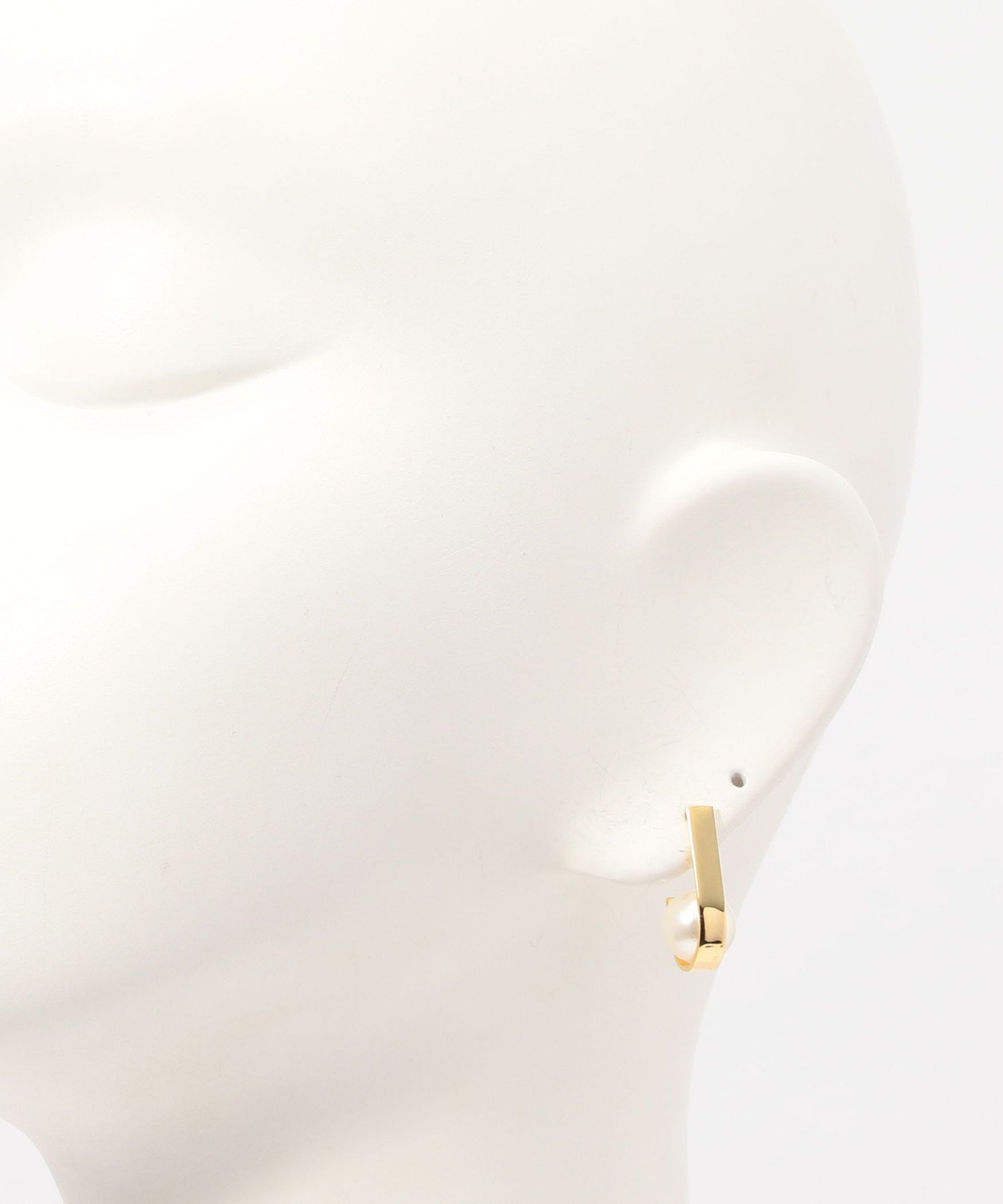 TOMORROWLAND｜【別注】januka シェルパールピアス | Rakuten Fashion