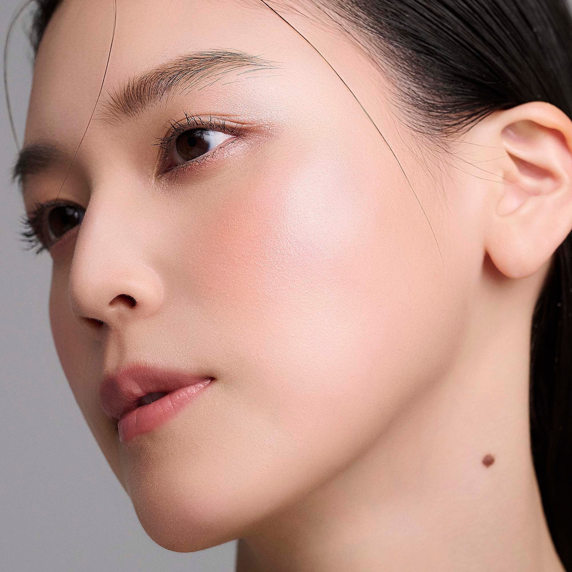 THREE｜【公式】 THREE シマリング グロー デュオ R 02 | Rakuten