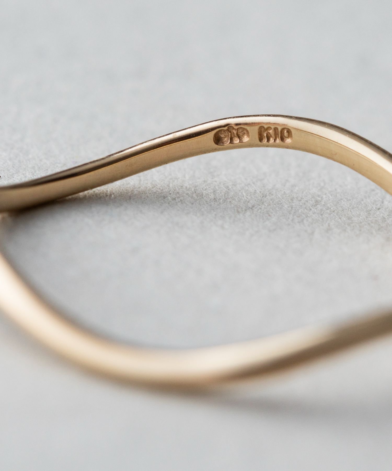 ete｜[レイヤード] K10YG ウェーヴ リング | Rakuten Fashion(楽天