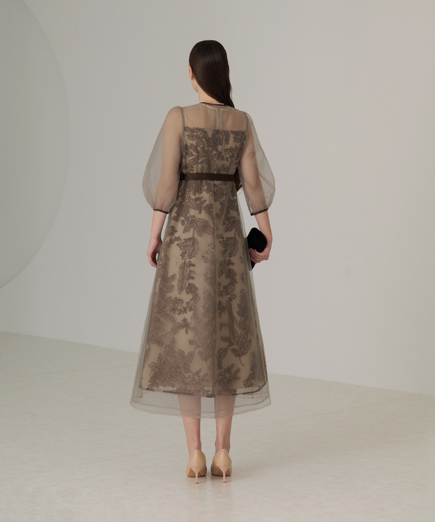 Leja｜LEJA-チュールパイピングリーフベルトAラインワンピースドレス