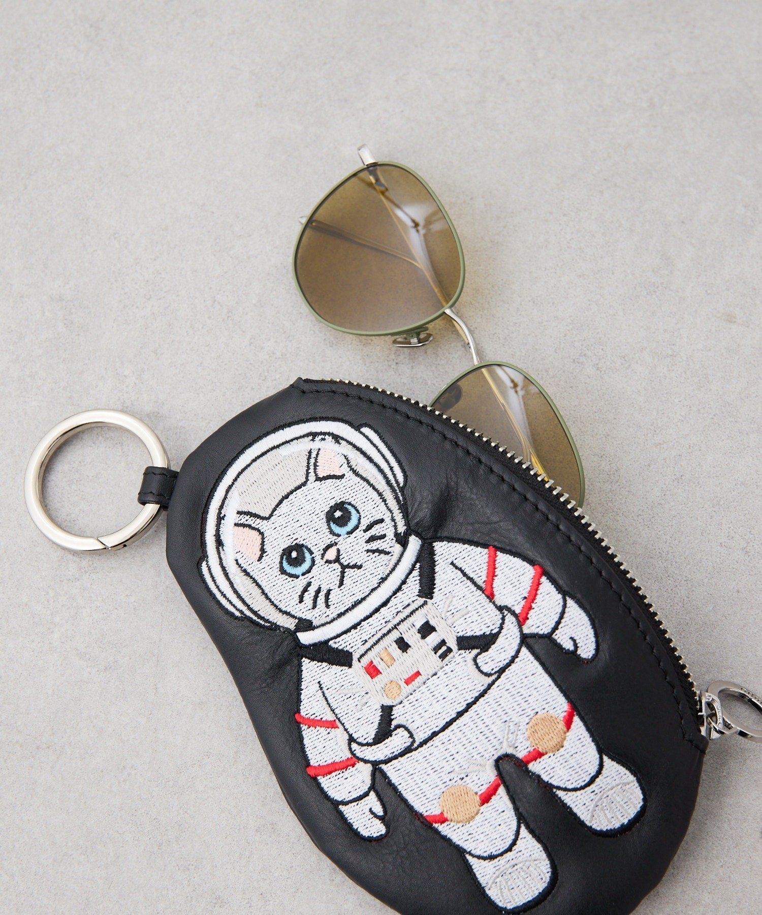 ear PAPILLONNER｜《本革》sampo×earコラボ スペーストイレザーケース