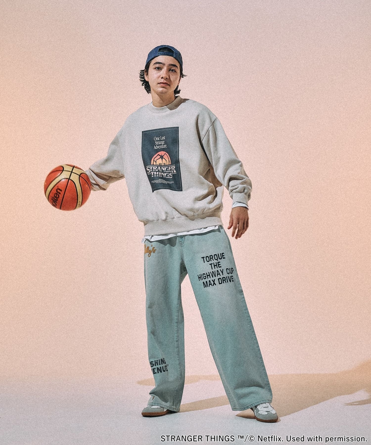 最安値 niko andストレンジャーシングスコラボパーカー配色スウェット