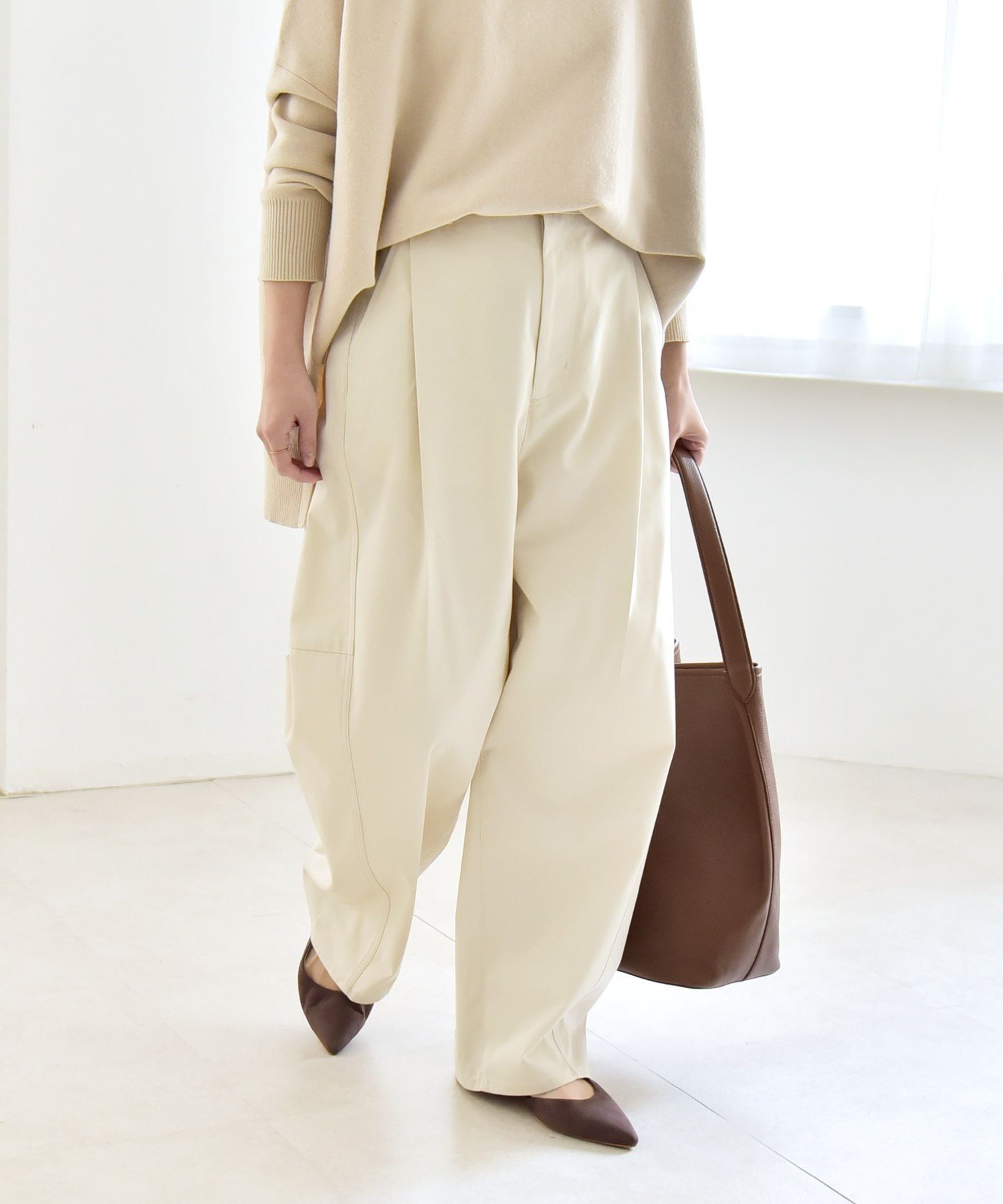 nala コクーンチノパンツ Nala』の“チノパンツ”がオシャレと話題！キレイめコーデは関西ママが