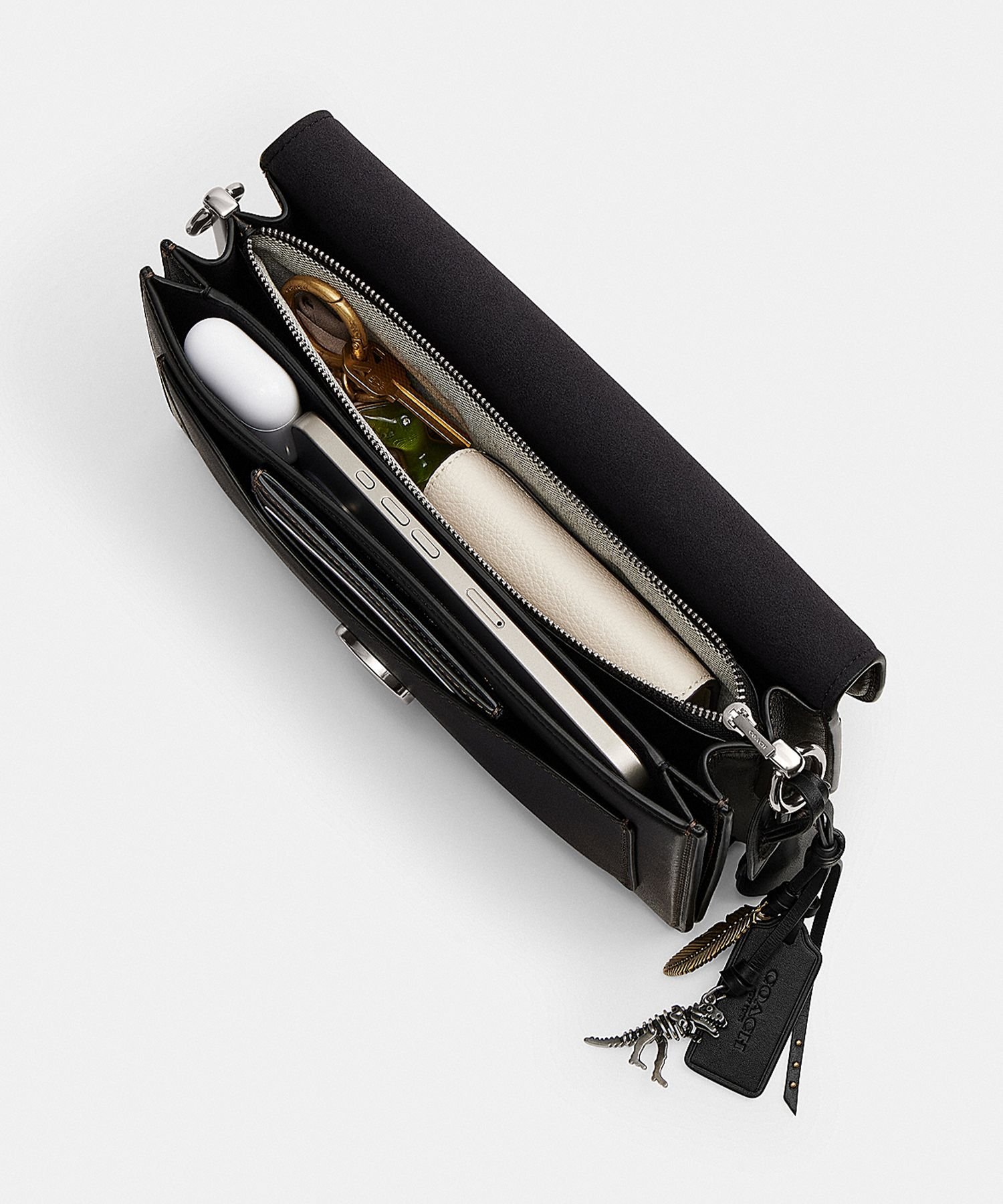 COACH｜【公式】タビー ショルダー バッグ 26・ラブド レザー