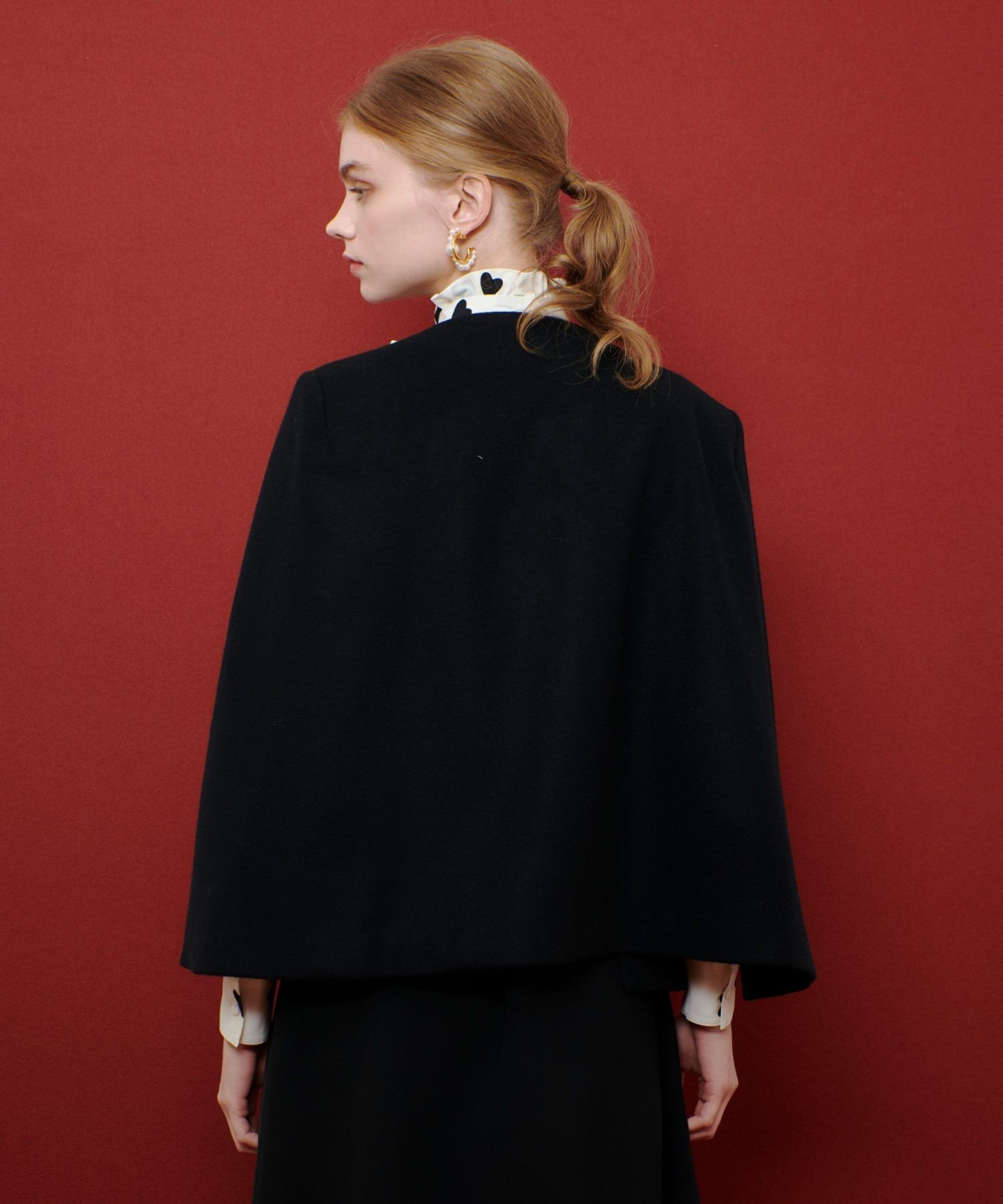 allureville｜【LOULOU WILLOUGHBY】ビーバーケープジャケット