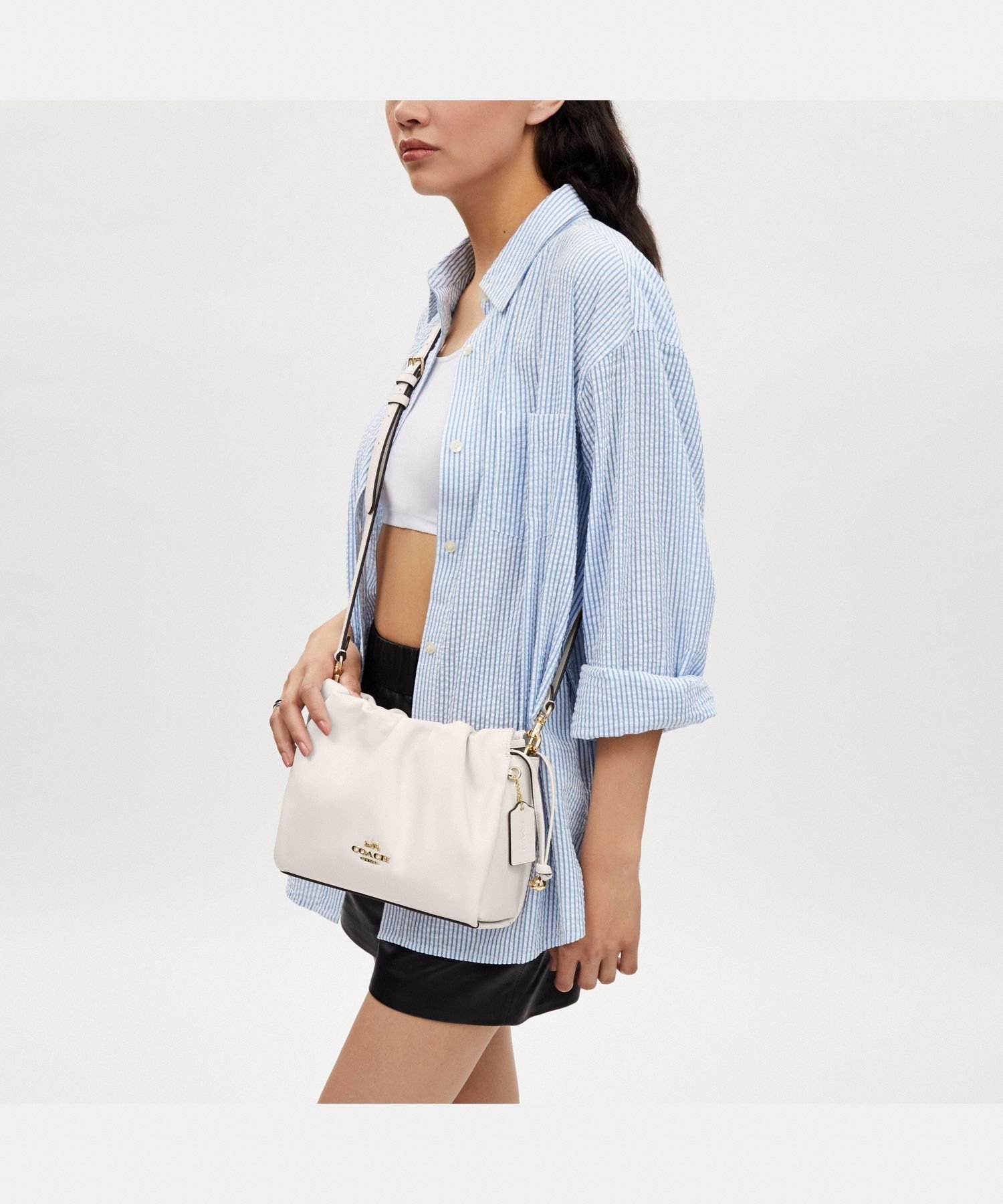 COACH OUTLET｜【公式】フェイ ドローストリング バッグ | Rakuten