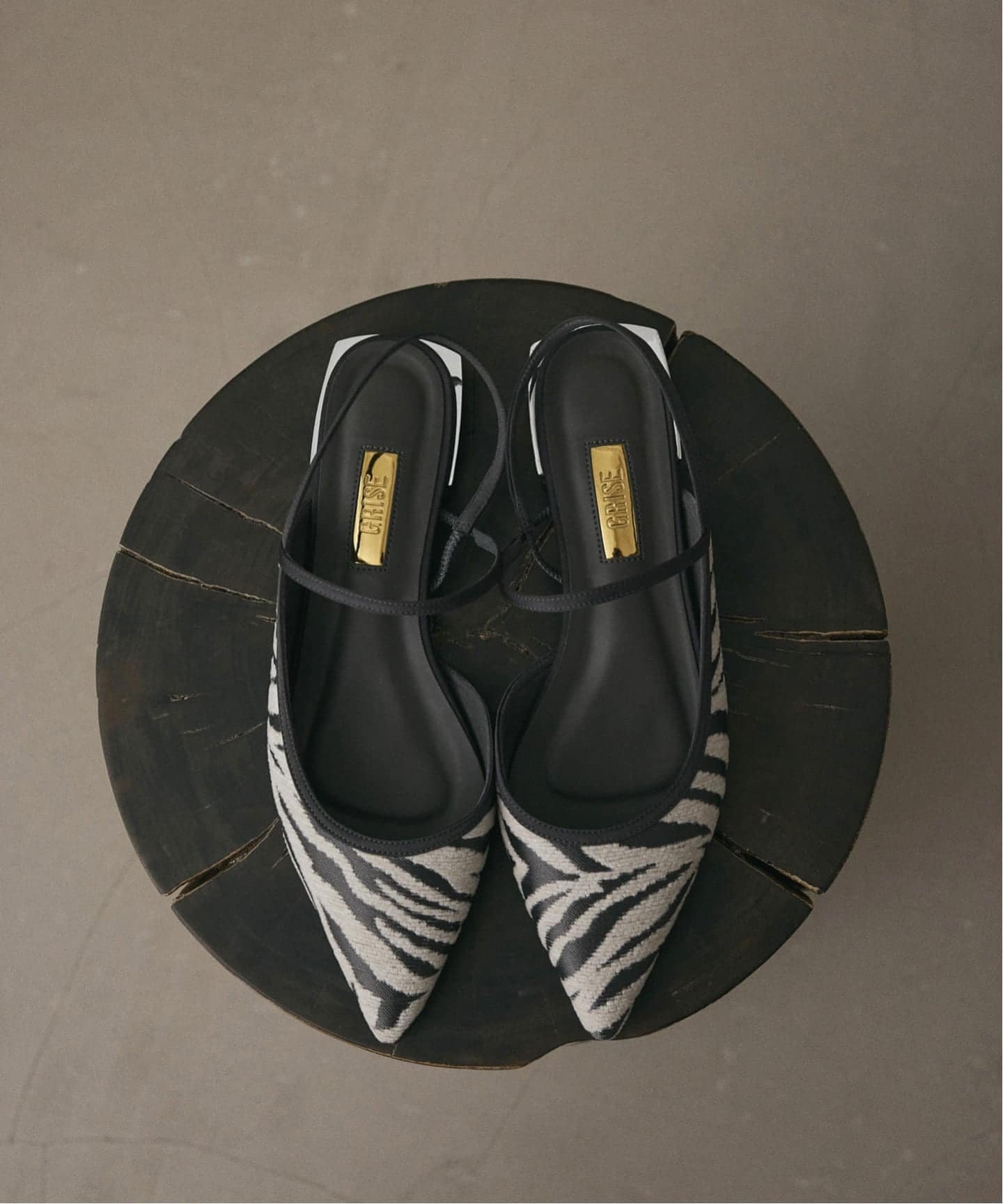 LE TALON｜《予約》GRISEポインテッドコンビストラップスリングバック