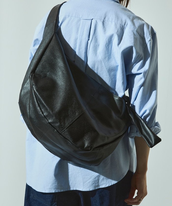 FREAK'S STORE｜Leather Banana Big Shoulder Bag / レザーバナナ