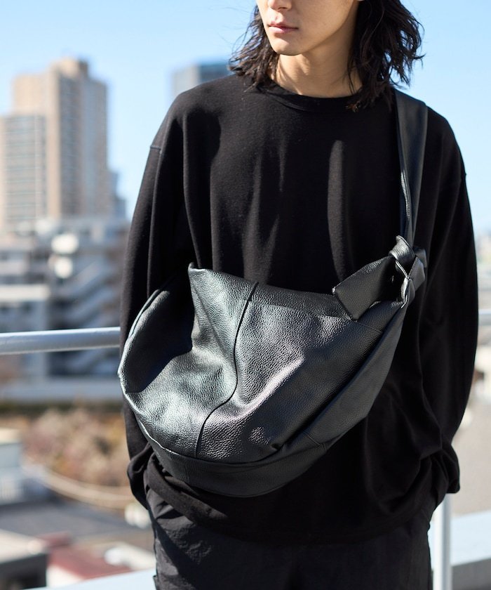 FREAK'S STORE｜Leather Banana Big Shoulder Bag / レザーバナナ