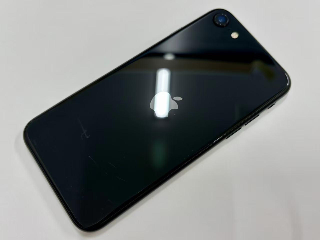 楽天市場】iphone se2 本体 simフリー 64 黒の通販