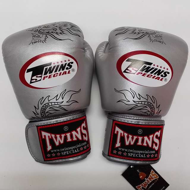 楽天市場】ボクシンググローブ twins 14ozの通販