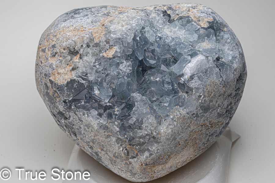 楽天市場】セレスタイト 天青石 天上界 原石 1229g 天使 ジオード 晶洞